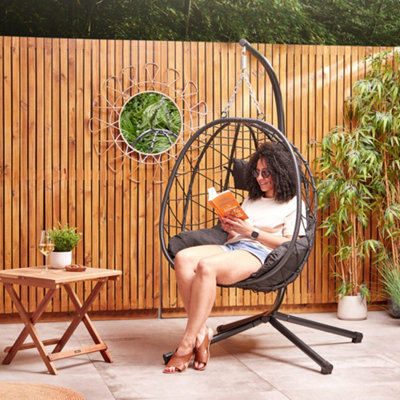 Garden swing discount chair with stand