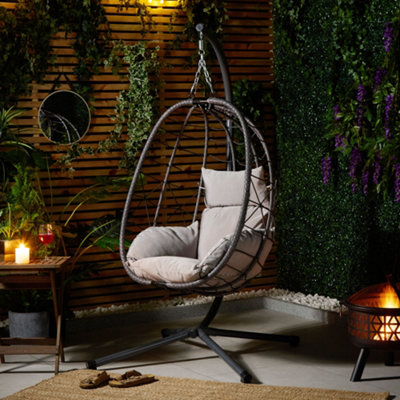 VonHaus Hanging Egg Chair Grey Rattan Garden Swing Chair with Stand Foldable Hanging Chair w Padded