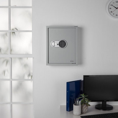 VonHaus Key Safe Wall Mounted, Digital Key Cabinet & 71 Key Capacity, Home Office & Business Key Organiser, Secure Keypad Access