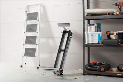 VonHaus Mitre Saw Stand - Foldable Universal Fit Saw Table with Extending Support Arms & Quick Release Clamps - 150kg Capacity - 6