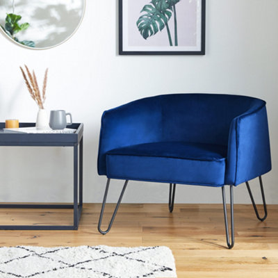 VonHaus Velvet Tub Chair, Navy Bucket Accent Armchair, Occasional Chair With Black Hairpin Metal Legs