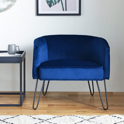 VonHaus Velvet Tub Chair, Navy Bucket Accent Armchair, Occasional Chair With Black Hairpin Metal Legs