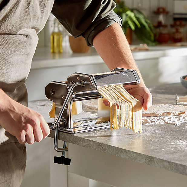 VonShef Manual Pasta Maker, Professional Pasta Roller Machine