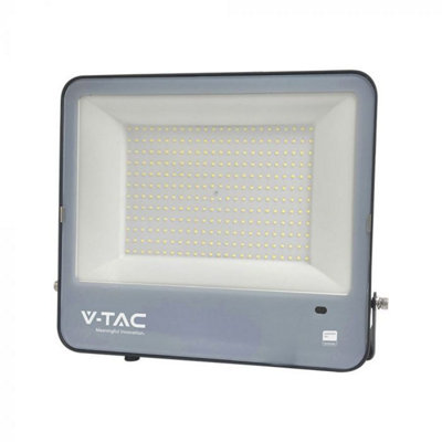VT-44153PS 150W PHOTOCELL SENSOR FLOODLIGHT-SAMSUNG CHIP(1M WIRE) CCT:6500K BLACK BODY 135LM/W