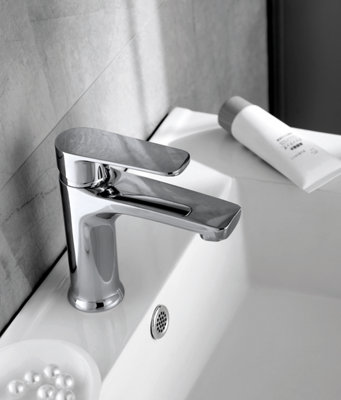 VURTU Taranis Basin Mixer, 1/4 Turn, Single Lever Ceramic Disc, High/ Low Water Pressure, 155(H) x 50(W), Chrome, 261101 Price Comparisons | Compare The Build