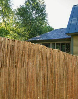 Wadan 1.8m x 4m Natural Reed Screen - Reed Fence Screening Roll for Garden Privacy