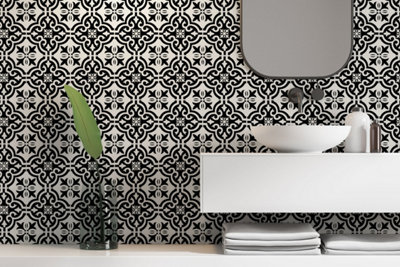 Wall Tile Motif 30.5x30.5cm Black 5 Tiles Per Pack
