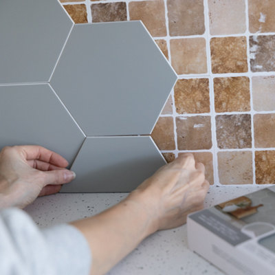 Wallpops Hexagon Grey Premium Self Adhesive Vinyl Wall Tiles 14.98cm(H) 17.19cm(W) 3.3mm(D) pack of 27 (0.70sqm)