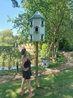 Washbrook Traditional English Dovecote, Birdhouse for Doves or Pigeons