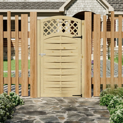 water-based-painted-wooden-garden-gate-with-door-latch-90cm-x-180cm