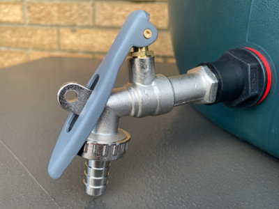 water butt/rain barrel/water tank outlet tap with adaptor (REQUIRES ...