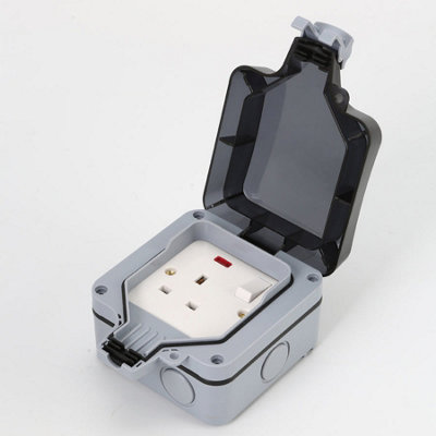 Waterproof 13A Single BS Socket with switch