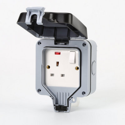 Waterproof 13A Single BS Socket with switch