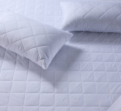 Waterproof Quilted Pillow Protectors 2PK Soft Touch Microfibre Protector Zippered Closing