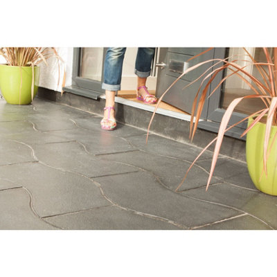 Wave Paving Patio Kit 'The Tytherington' Portland Grey (2.46m x2.25m) - 3