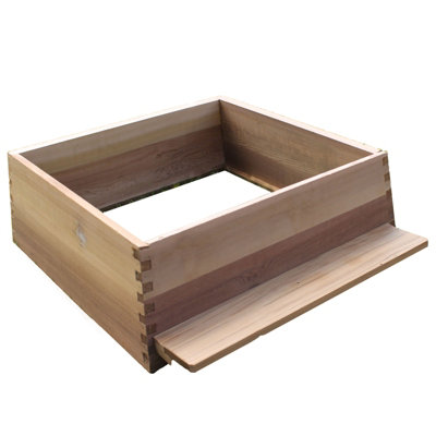 WBC Beehive Gabled Roof In High Quality Cedar - 3