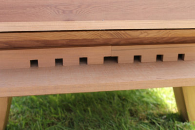 WBC Beehive Gabled Roof In High Quality Cedar - 6