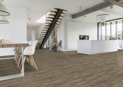 Weathered Oak Effect Vinyl Flooring  4m x 4m (16m2)