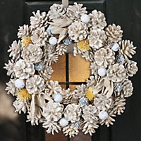 Wedgewood Xmas Winter Christmas Festive Wreath, Christmas Wreath for Front Door, Home Decoration 36cm