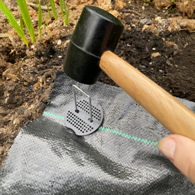 weed matting hold down pegs kit with buffer plates+rubber mallet packs of  100 - 4