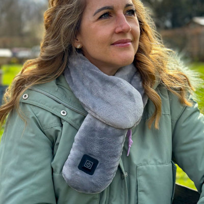 Wellbeing Heated Travel Scarf in Grey with 3 Heat Settings