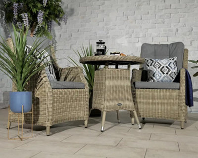 High back clearance rattan bistro set