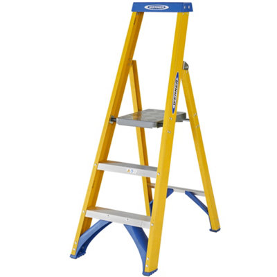 Werner Fibreglass Platform Stepladder 3 Tread