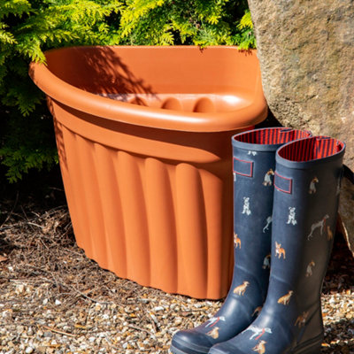 Wham 4x Vista Terracotta Plastic Planter, Corner Garden Plant Pot, Medium Floor Pot (40cm, 20L, Pack of 4)