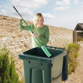 Wheelie Bin Loofah Brush Cleaner - Long Reach Extendable Handle Cleaning Tool with 2 Machine Washable 30cm Microfibre Heads