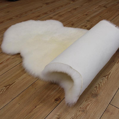 White Abstract Handmade Modern Shaggy Easy to clean Rug for Dining Room Bed Room and Living Room-60cm X 90cm (Single)