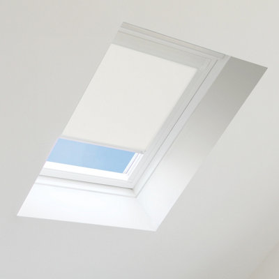 White Blackout Blind for Velux Roof Window Size C04 ,White Frames