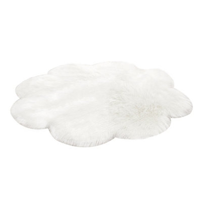 White Flower Shape Super Soft Shaggy Upholstery Rug