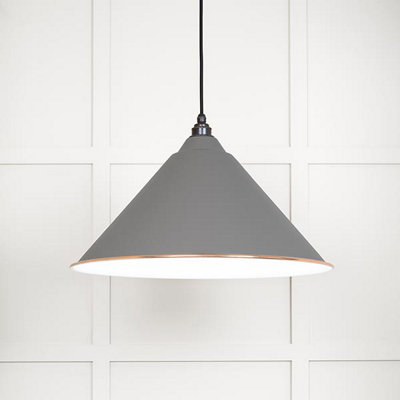 White Gloss Hockley Pendant in Bluff