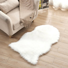 White Irregular Soft Shaggy Rug Kids Rooms Decor Floor Rugs 60 x 90 cm
