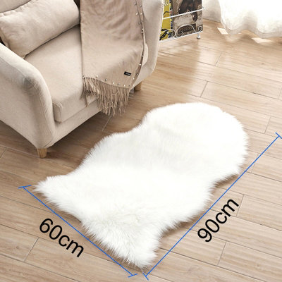 White Irregular Soft Shaggy Rug Kids Rooms Decor Floor Rugs 90cm (L) x 60cm (W)