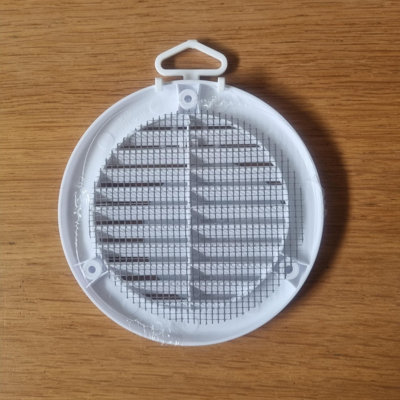 White Louvred Wall Vent Grille with Flyscreen and Screw Covers, 100 mm / 4 in, Air Ventilation Duct Cover with Flat Back