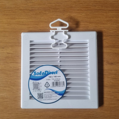 White Louvred Wall Vent Grille with Flyscreen and Screw Covers, 150 x 150 mm, Air Ventilation Duct Cover with Flat Back