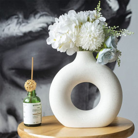 White Nordic Style Round Ceramic Vase Home Decor 18x19cm