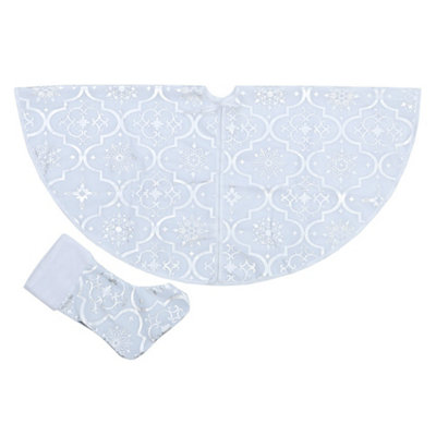 White Round Snowflake Christmas Tree Base Skirt Xmas Ornament with Hanging Stocking Dia 120cm - 4