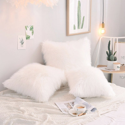 White Soft Fluffy Pillow Faux Wool Decor Home Bedroom 50cm x 50cm