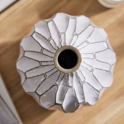 White Stoneware Vase Hexagonal Geometric Patterned Earthenware Flower Vase - 3