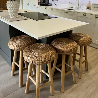 Rounded wicker counter stool deals