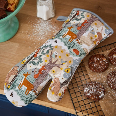 Wildwood Graphic Print  Gauntlet Oven Glove