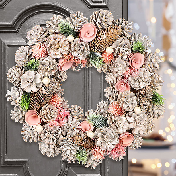 Wiltshire Bloom Easter Winter-Spring Wreath for Front Door Decor 36cm | DIY at B&Q