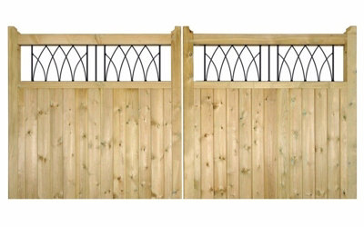 WINDSO Low Wooden Driveway Gates 3600mm Wide x 1200mm High - 3