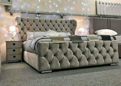 Windsor Chesterfield Upholstered Wingback Bed - Doorstep Delivery Only ...