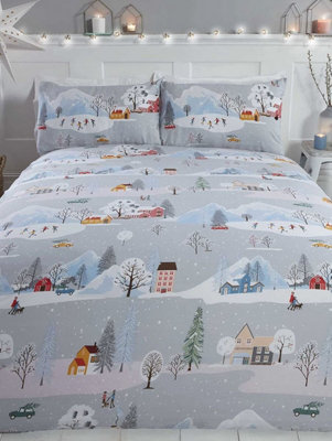 Winter Town Christmas Double Duvet Cover Set DIY at B&Q