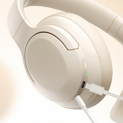 Wireless noise cancelling Bluetooth headset