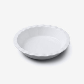 WM Bartleet & Sons Porcelain Round Pie Dish with Crinkle Crust Rim