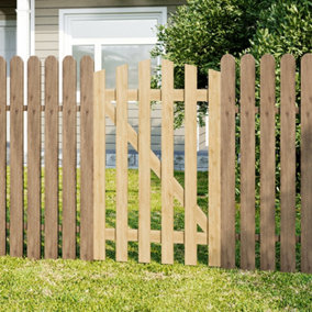 Wood Colour 76x120cm Outdoor Wooden Garden Gate Spruce Wood Fence Door with Door Bolt